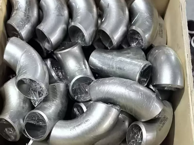 Wat is een pijpelleboog en waarom is deze essentieel in moderne leidingsystemen?